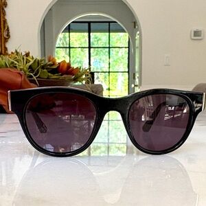 Elizabeth and James Women's Blair Wayfarer Sunglasses, Black 
Handmade Acetate